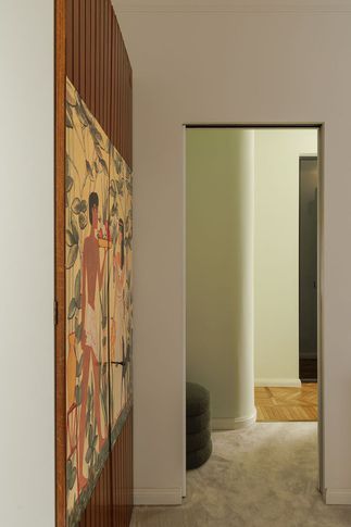 Corridoio in stile contemporaneo di 9 di Tuc Studio