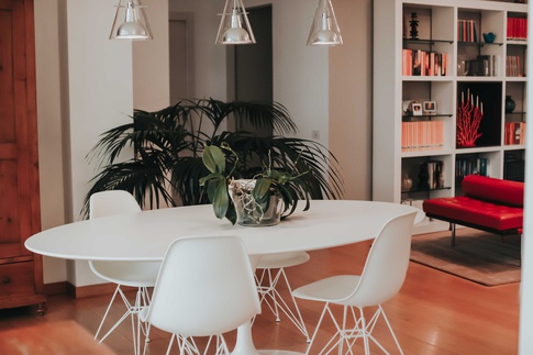Open Space in stile moderno di 80 di design by very