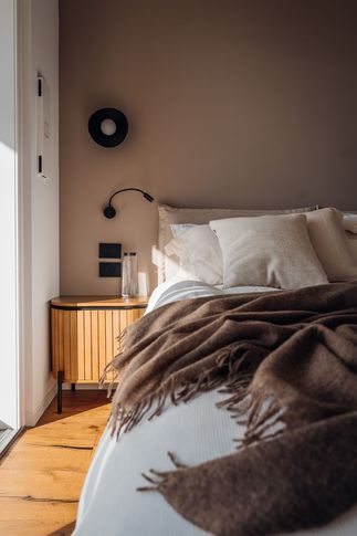 Camera da Letto in stile industriale di 14 di Alexandra Designer