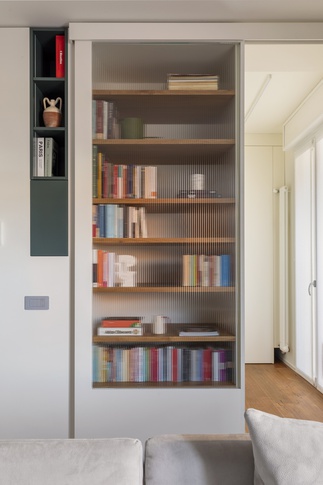 Soggiorno in stile contemporaneo di 30 di tapas studio