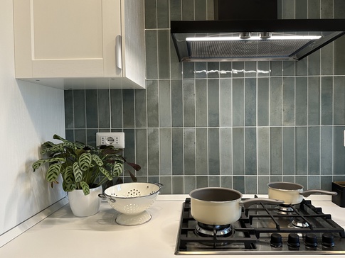 Cucina in stile moderno di 8 di Mir Group