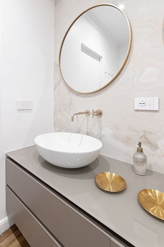 Bagno in stile classico di 10 di Salvatore Sito Interior Designer