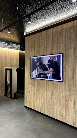 Open Space in stile glamour di 140 di SEGNI STUDIO Open Space in stile glamour di 140 di SEGNI STUDIO