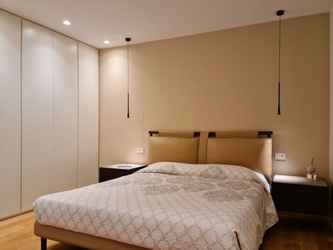 Camera da Letto in stile contemporaneo di 17 di GIOVANNI SELLITRI STUDIO