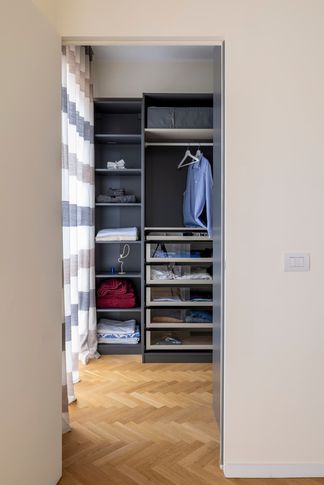 Camera da Letto in stile contemporaneo di 20 di Caterina Scamardella Architetto