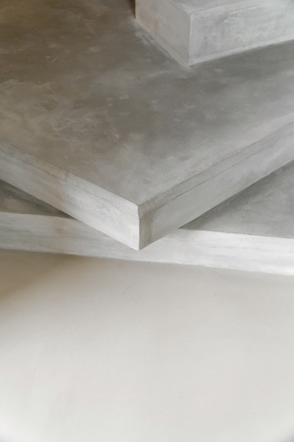 Scale in stile soft industrial di null di Simona Fogalesi interior designer