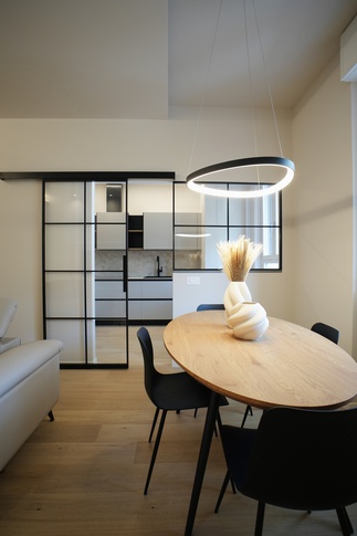 Soggiorno in stile contemporaneo di 20 di Rinnova Home 3d