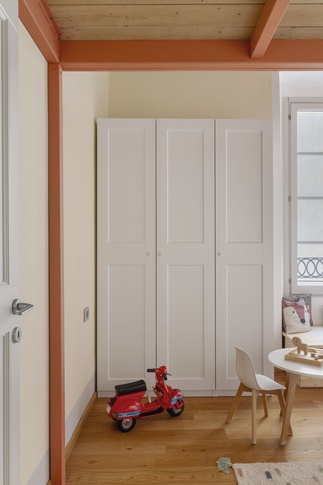 Cameretta Bambini in stile contemporaneo di 13 di Chantal Forzatti architetto