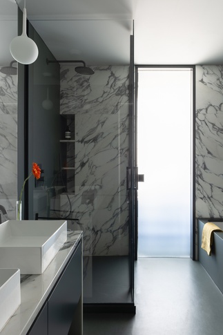 Bagno in stile contemporaneo di 8 di MatStudio Bagno in stile contemporaneo di 8 di MatStudio
