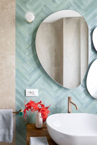 Bagno in stile moderno di 4 di LD Arch & Design