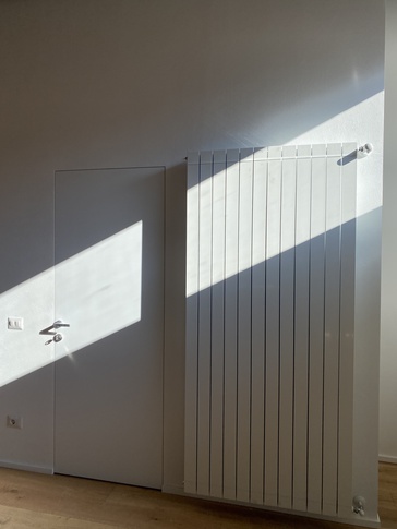 Open Space in stile moderno di 57 di Mir Group