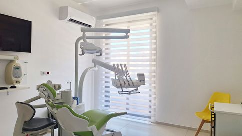 Studio in stile contemporaneo di 20 di ValentinaZoccoArchitetto