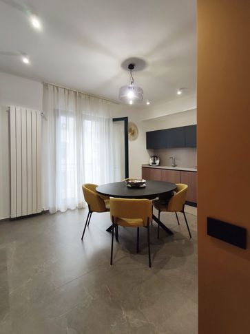 Cucina in stile contemporaneo di 18 di ESFA architetti