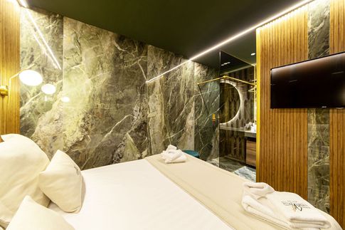 Camera da Letto in stile contemporaneo di 30 di Salvatore Sito Interior Designer