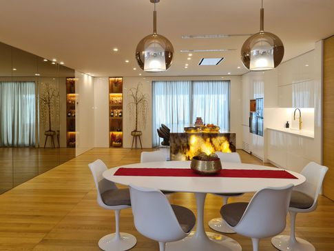 Open Space in stile moderno di 80 di GIOVANNI SELLITRI STUDIO