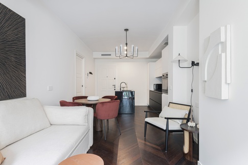 Open Space in stile contemporaneo di 20 di Martini & Partners