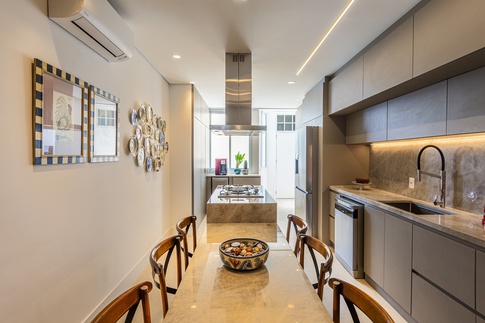 Cucina in stile moderno di 20 di Guzlive