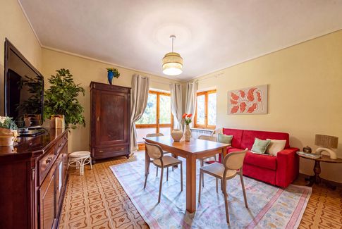 Sala da Pranzo in stile contemporaneo di 10 di Valeria Home Interior