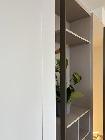 Open Space in stile contemporaneo di 35 di BF interni Open Space in stile contemporaneo di 35 di BF interni