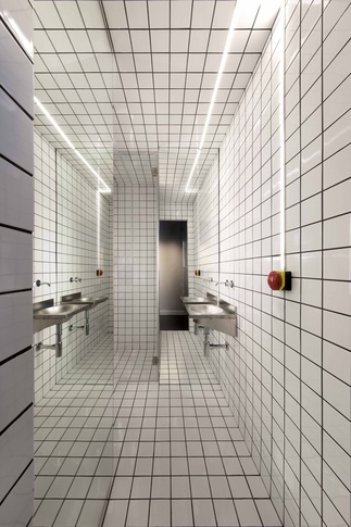 Open Space in stile contemporaneo di 90 di VELVETSTUDIO