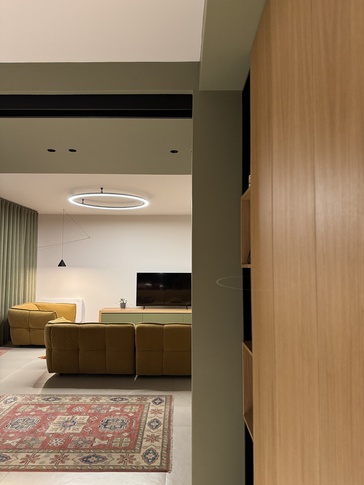 Soggiorno in stile contemporaneo di 30 di Giuseppe Palermo architetto (Soqquadro architetti)