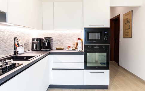Cucina in stile contemporaneo di 11 di AD Design