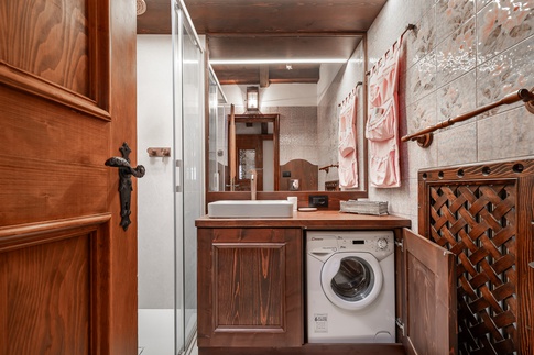 Bagno in stile contemporaneo di 10 di Nicoletta Zanella