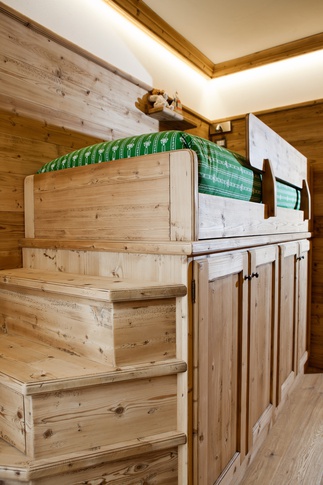 Camera da Letto in stile rustico di 14 di Elena Vigano' Architetto