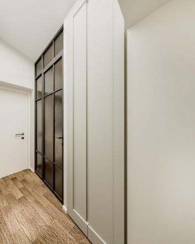 Corridoio in stile iconico di 3 di MICHELE VOLPI STUDIO INTERIOR DESIGN Corridoio in stile iconico di 3 di MICHELE VOLPI STUDIO INTERIOR DESIGN