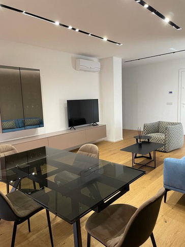 Open Space in stile minimal di 38 di Caputo Architettura