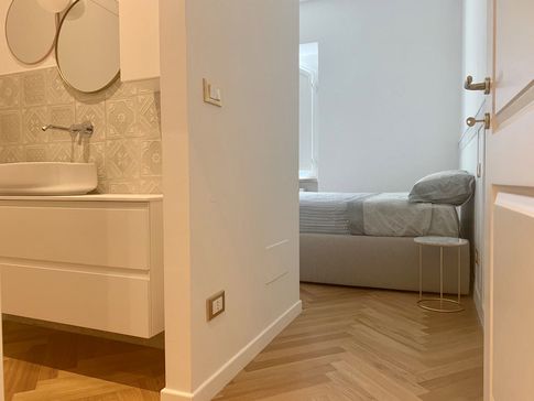 Bagno in stile contemporaneo di 4 di SMartSTUDIO