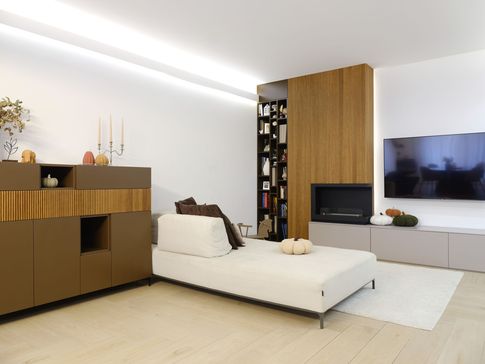 Open Space in stile contemporaneo di 37 di QuattroneArchitetti