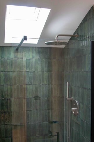 Bagno di Servizio in stile minimal di 5 di YY studio Bagno di Servizio in stile minimal di 5 di YY studio