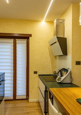 Cucina in stile moderno di 12 di Domus Dreams