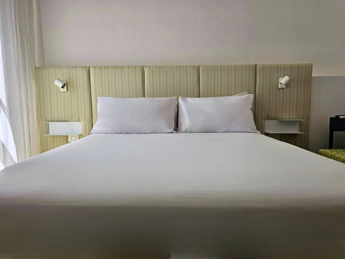 Camera da Letto in stile classico di 14 di Alessandra Gambino Architetto - AGA