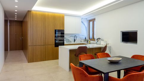 Open Space in stile moderno di 47 di GIOVANNI SELLITRI STUDIO