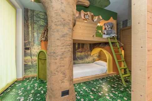 Cameretta Bambini in stile naturale di 13 di Arredamenti Andalo Cameretta Bambini in stile naturale di 13 di Arredamenti Andalo