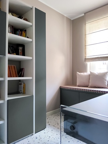 Studio in stile contemporaneo di 8 di Studio MAC