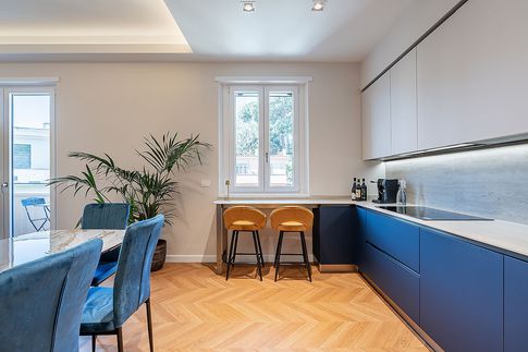 Cucina in stile moderno di 10 di Wephouse