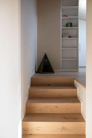 Camera da Letto in stile moderno di 30 di Enzo Razzano Architettura