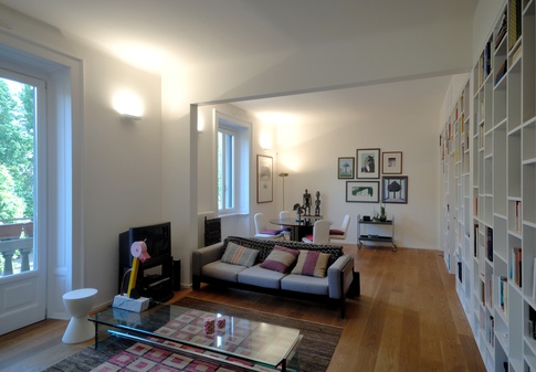 Soggiorno in stile moderno di 38 di RGAstudio Soggiorno in stile moderno di 38 di RGAstudio