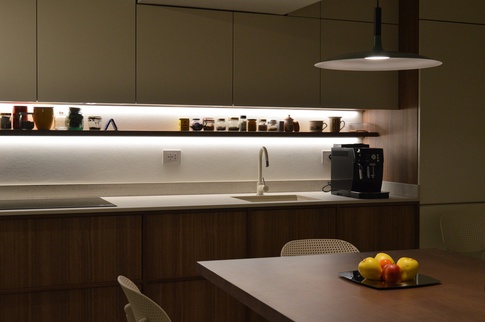 Cucina in stile giapponese di 15 di Camilla Ferrari