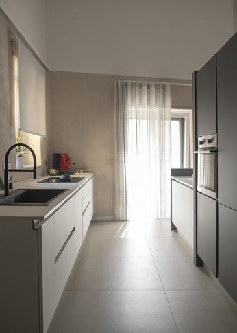 Open Space in stile moderno di 57 di Michela Cordisco Studio