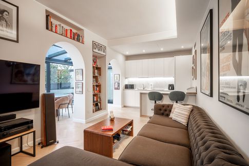 Open Space in stile glamour di 40 di Gianluca Chiocca Interior Design Studio