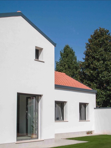 Facciata in stile moderno di null di YY studio Facciata in stile moderno di null di YY studio