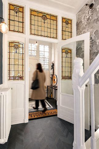 Ingresso in stile moderno di 5 di Equus Architects