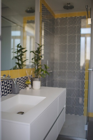 Bagno in stile contemporaneo di 10 di the_sign Bagno in stile contemporaneo di 10 di the_sign