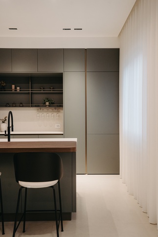 Open Space in stile contemporaneo di 135 di Architetto Michelangelo Todisco