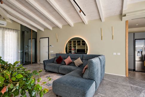 Open Space in stile moderno di 55 di MICHELE VOLPI STUDIO INTERIOR DESIGN Open Space in stile moderno di 55 di MICHELE VOLPI STUDIO INTERIOR DESIGN