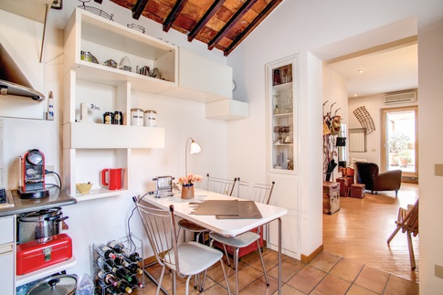 Cucina in stile coloniale di 15 di MOB Architects